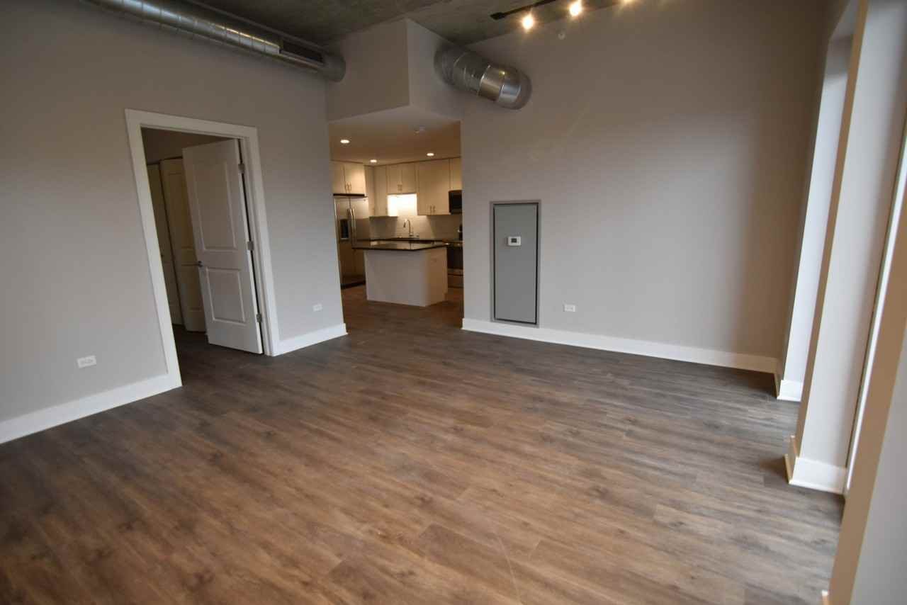 3844 N Broadway St - Photo 7 of 13