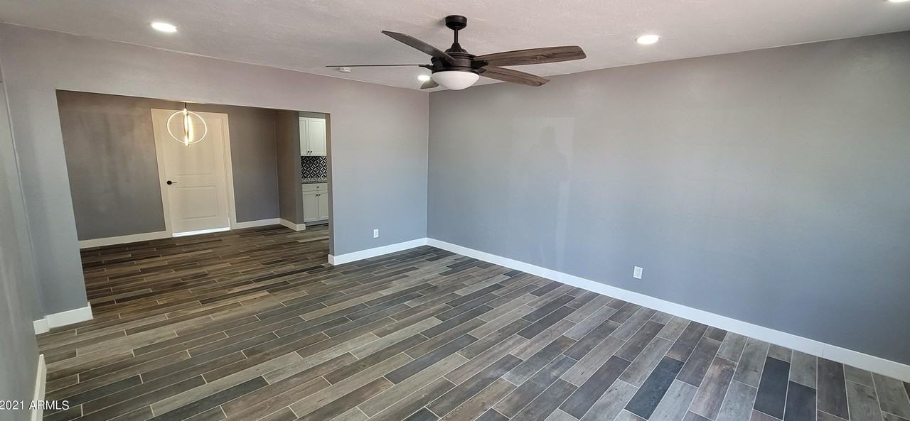 105 N Los Robles Dr - Photo 7 of 15