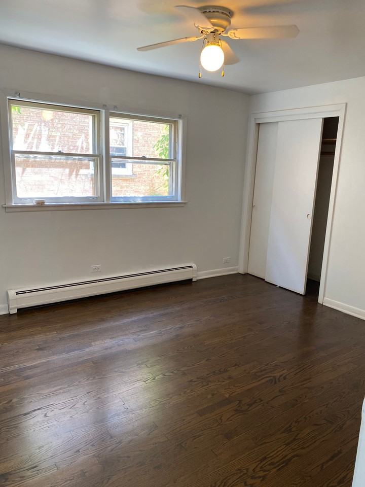 6819 W 79th St - Photo 6 of 8