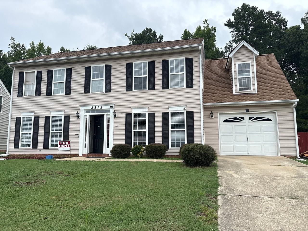 2812 Amherst Ridge Way - Photo 3 of 4