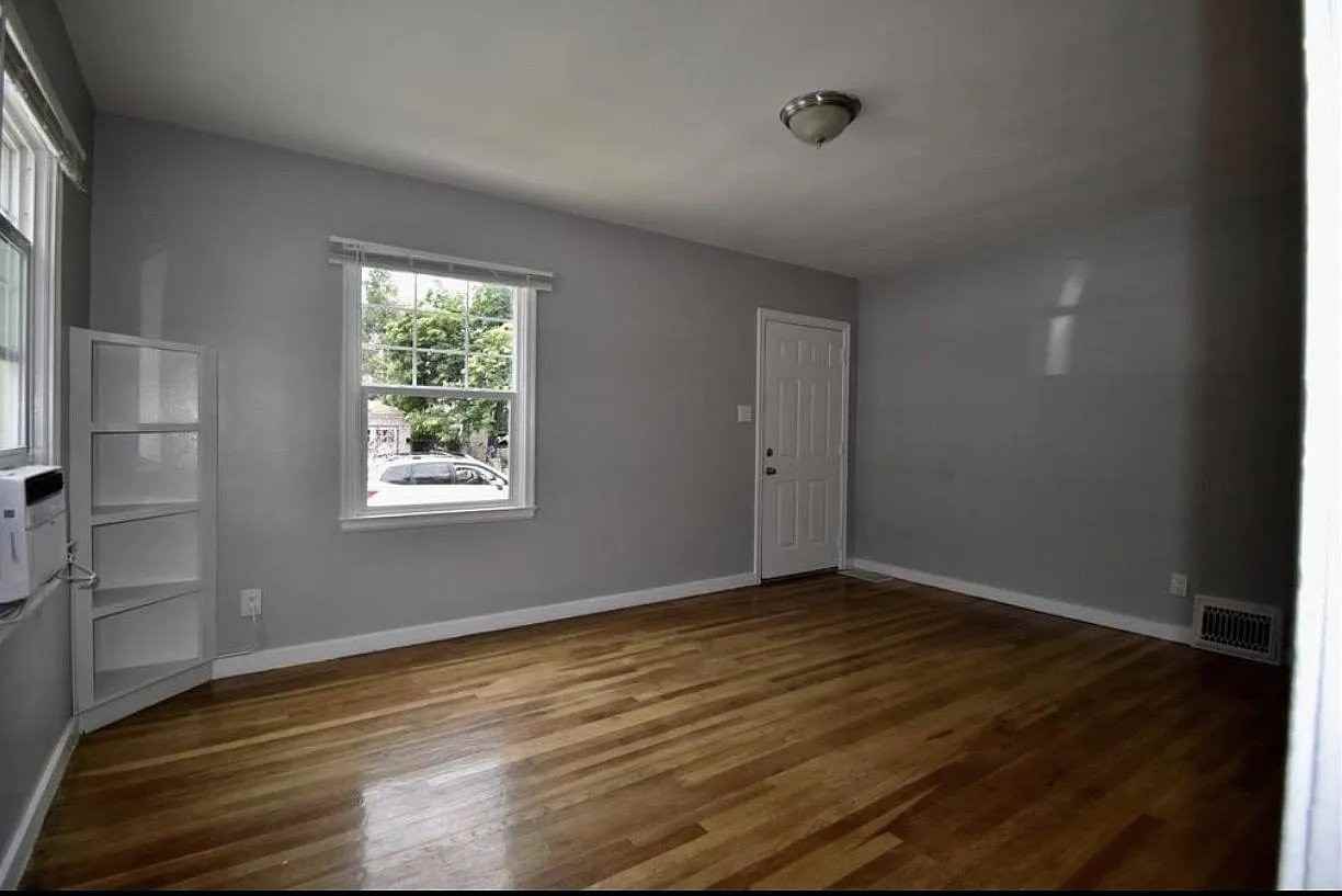 651 Cheney St - Photo 6 of 6