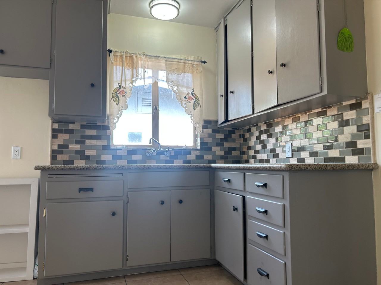 3233 E Dakota Ave - Photo 2 of 18