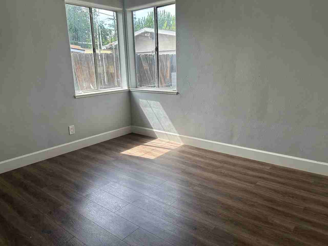 3233 E Dakota Ave - Photo 7 of 18