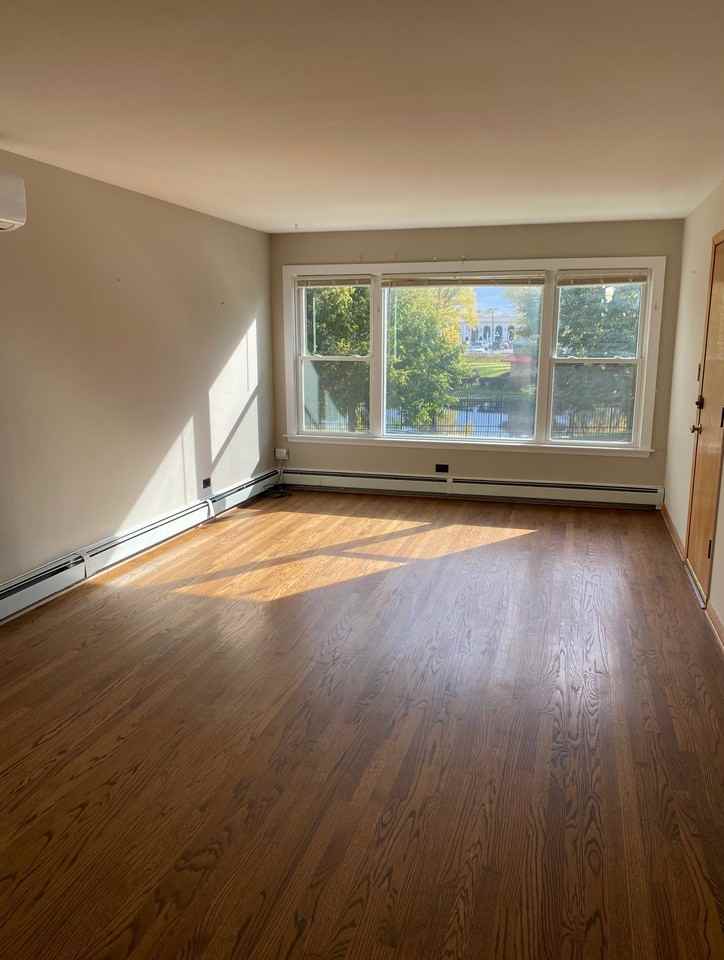 8252 W 95th St - Photo 6 of 13