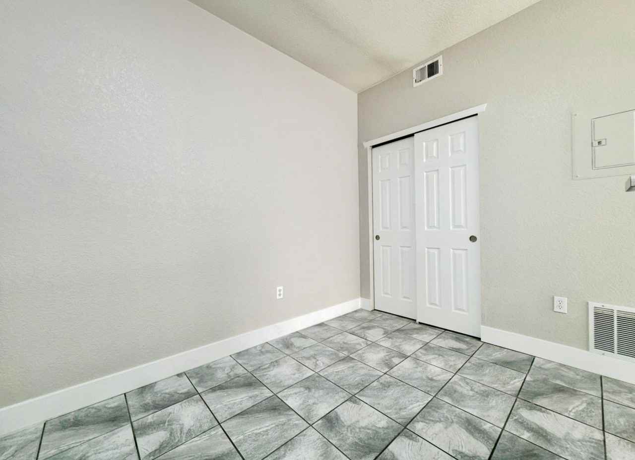 908 S Yampa St #102 - Photo 4 of 11