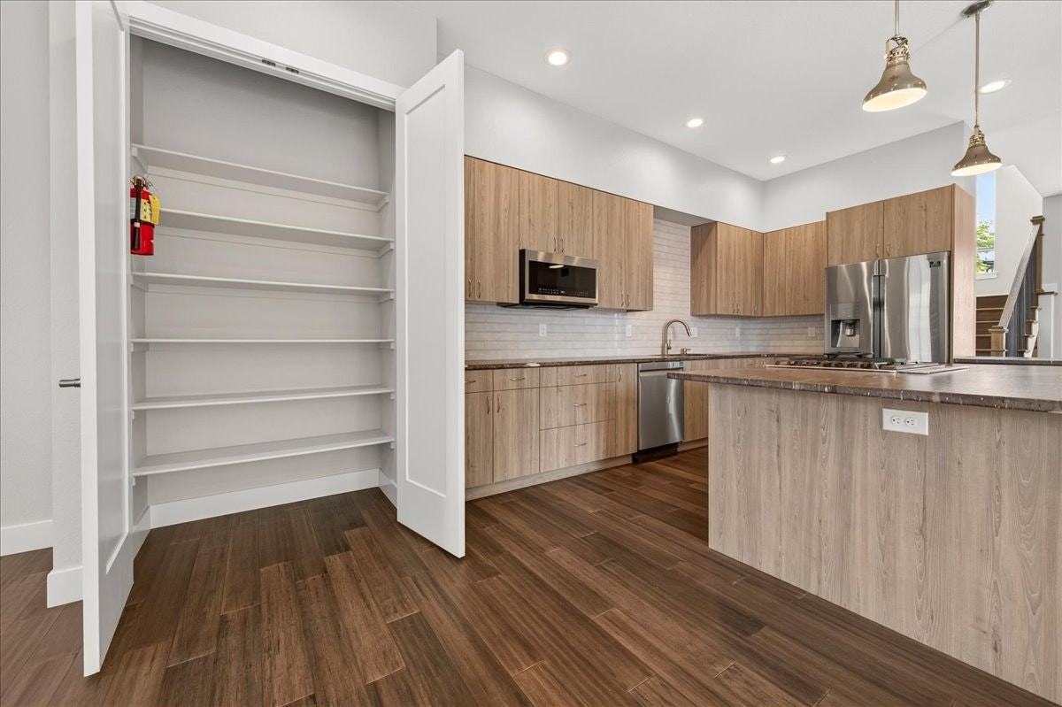 1407 Rogers Court - Photo 5 of 50