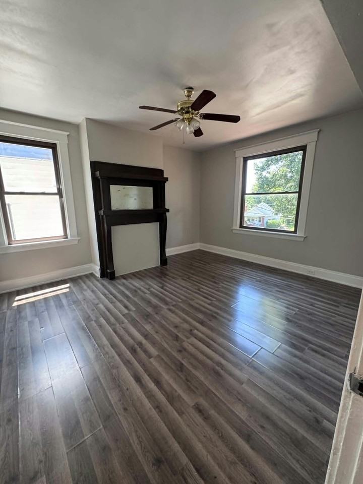 3054 McHenry Avenue, Unit Unit 2 - Photo 4 of 7