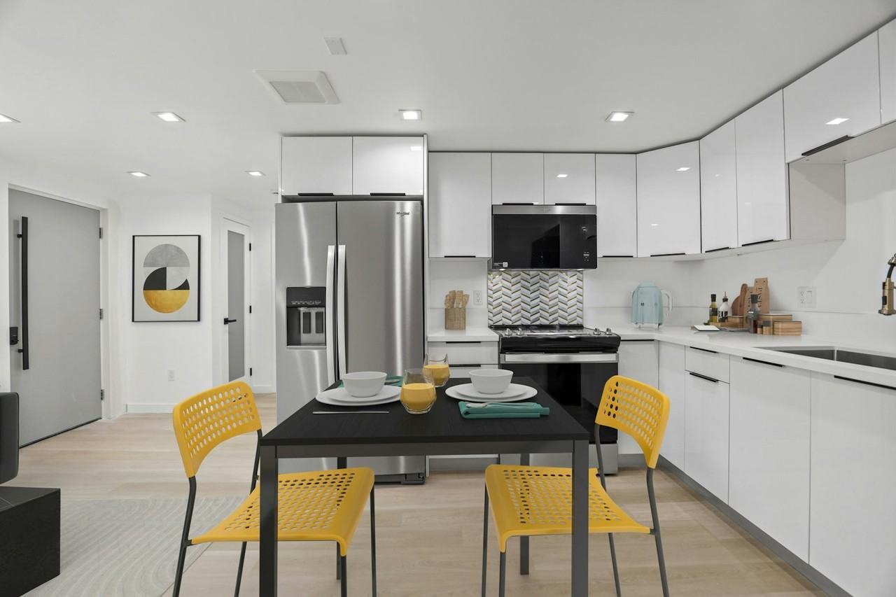 2561 West Avenue 30, Unit 11 - Photo 4 of 19