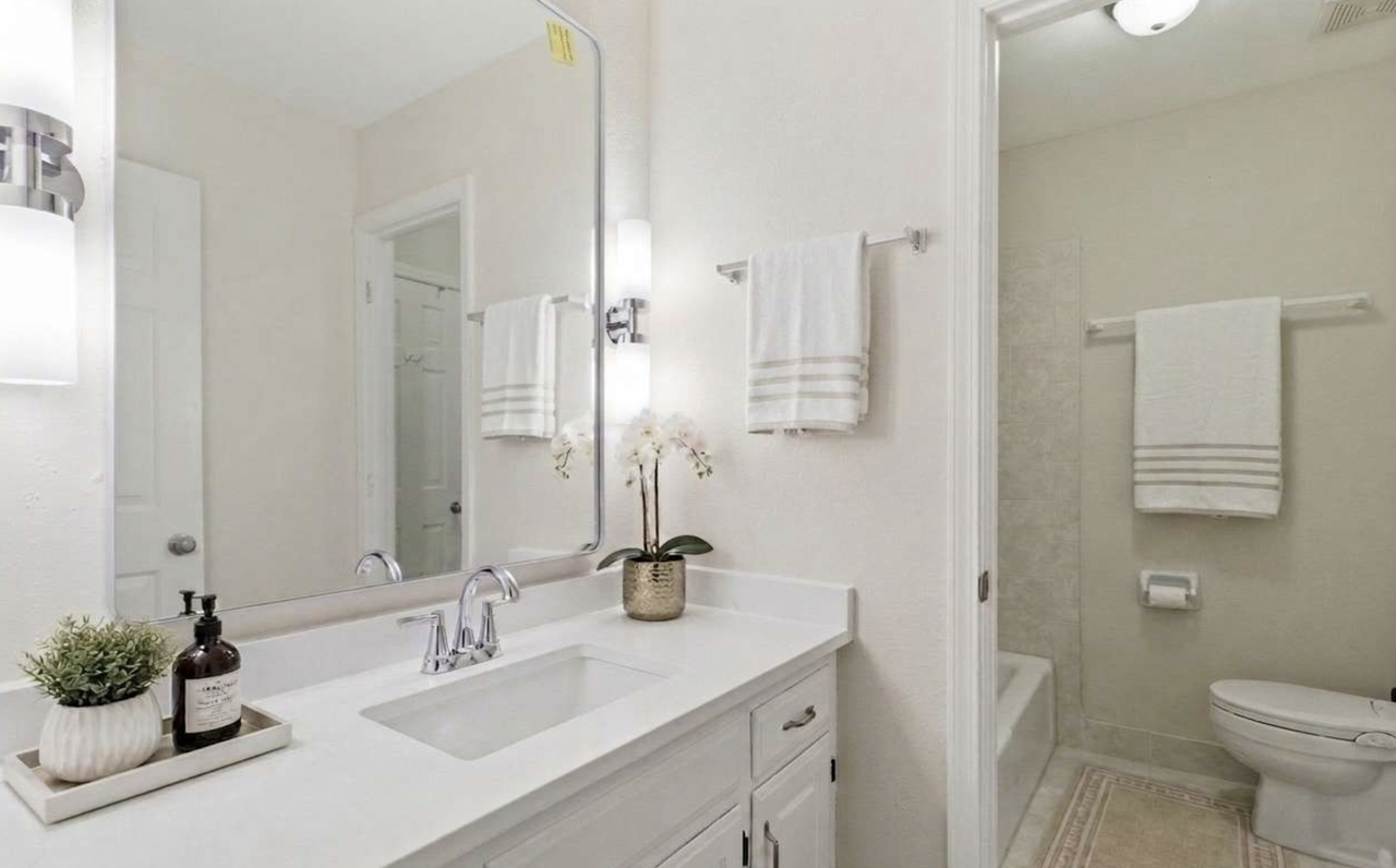 132 Academy Square, Unit 132 - Photo 3 of 9