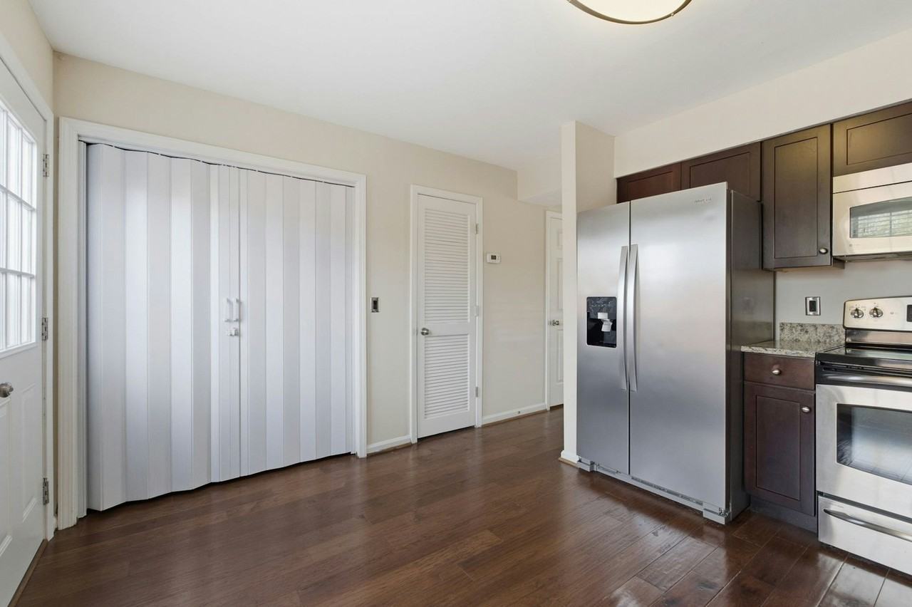 132 Academy Square, Unit 132 - Photo 6 of 9