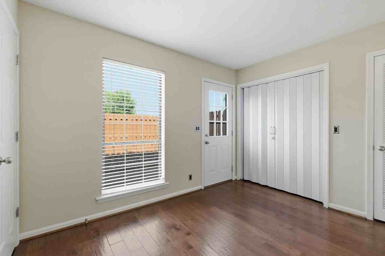 132 Academy Square, Unit 132 - Photo 7 of 9