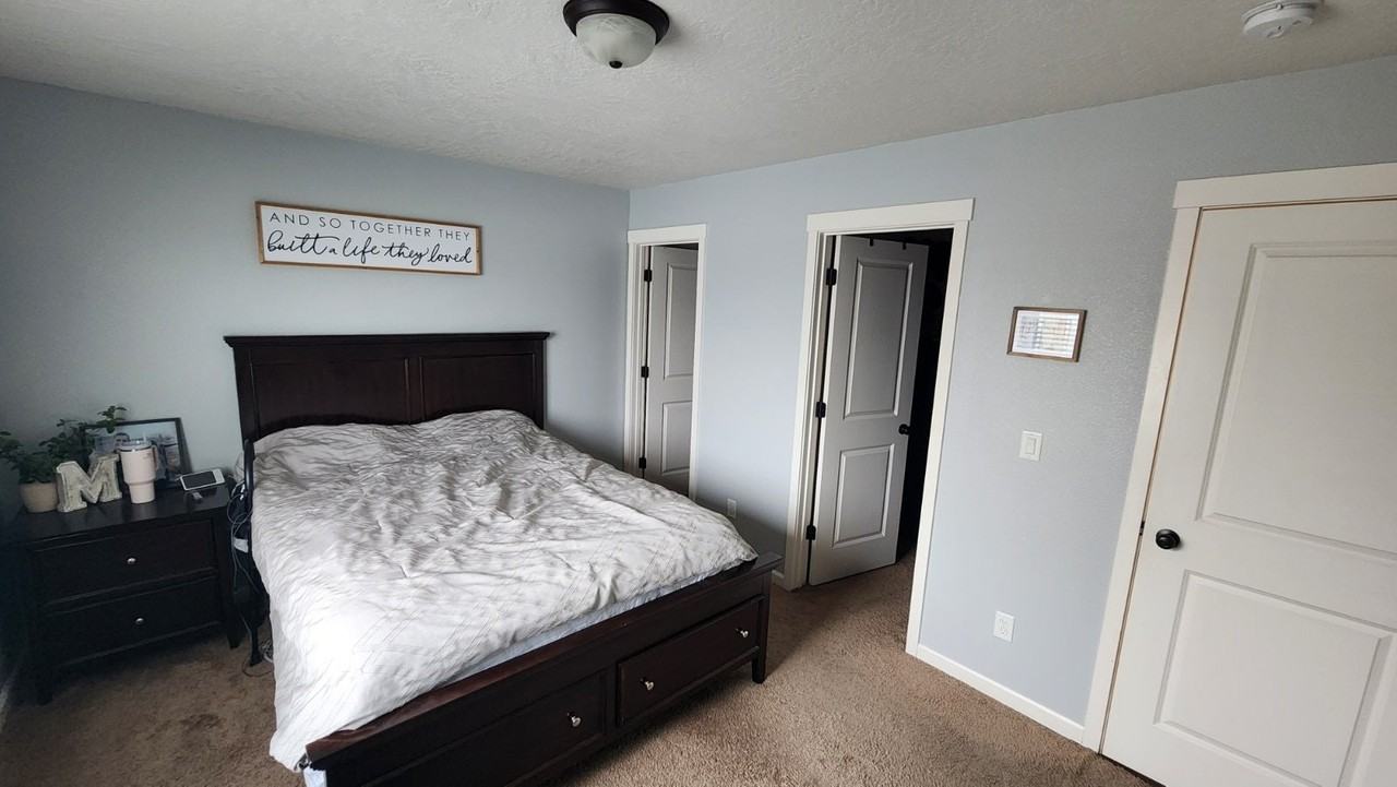 4407 South Mack Road - Photo 4 of 10