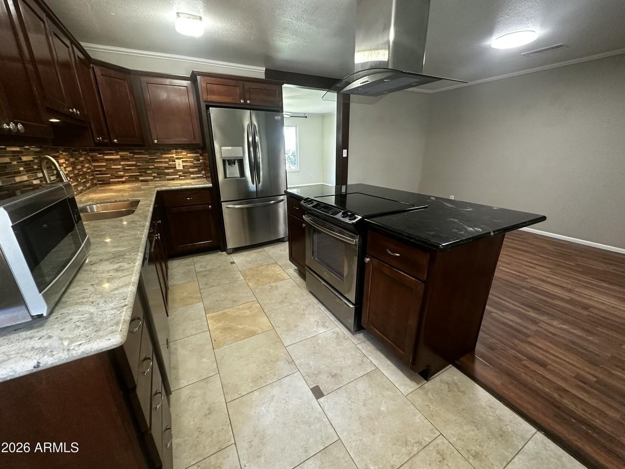 8737 E Jackrabbit Rd - Photo 5 of 25