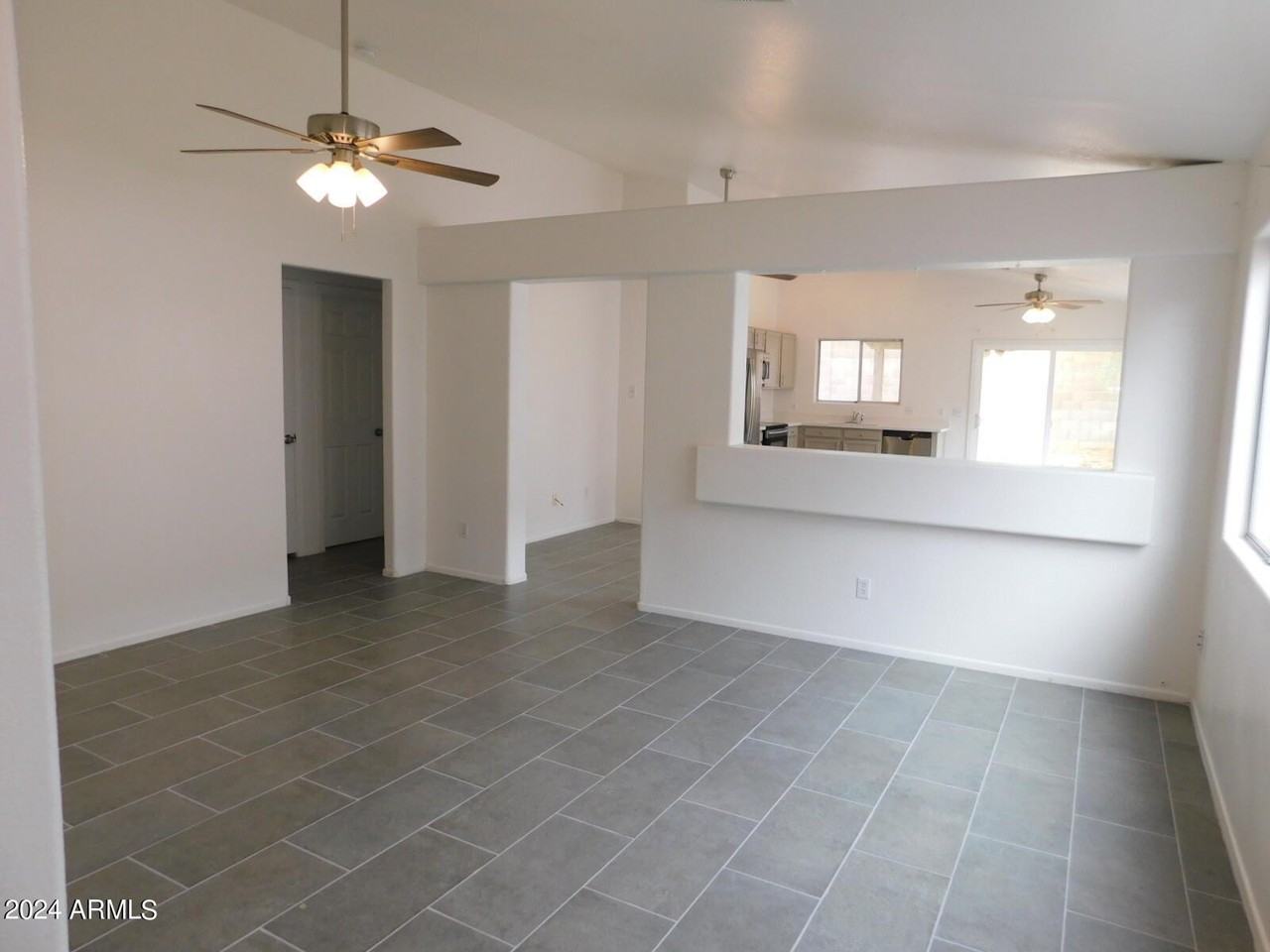 2874 W Muriel Dr - Photo 2 of 28