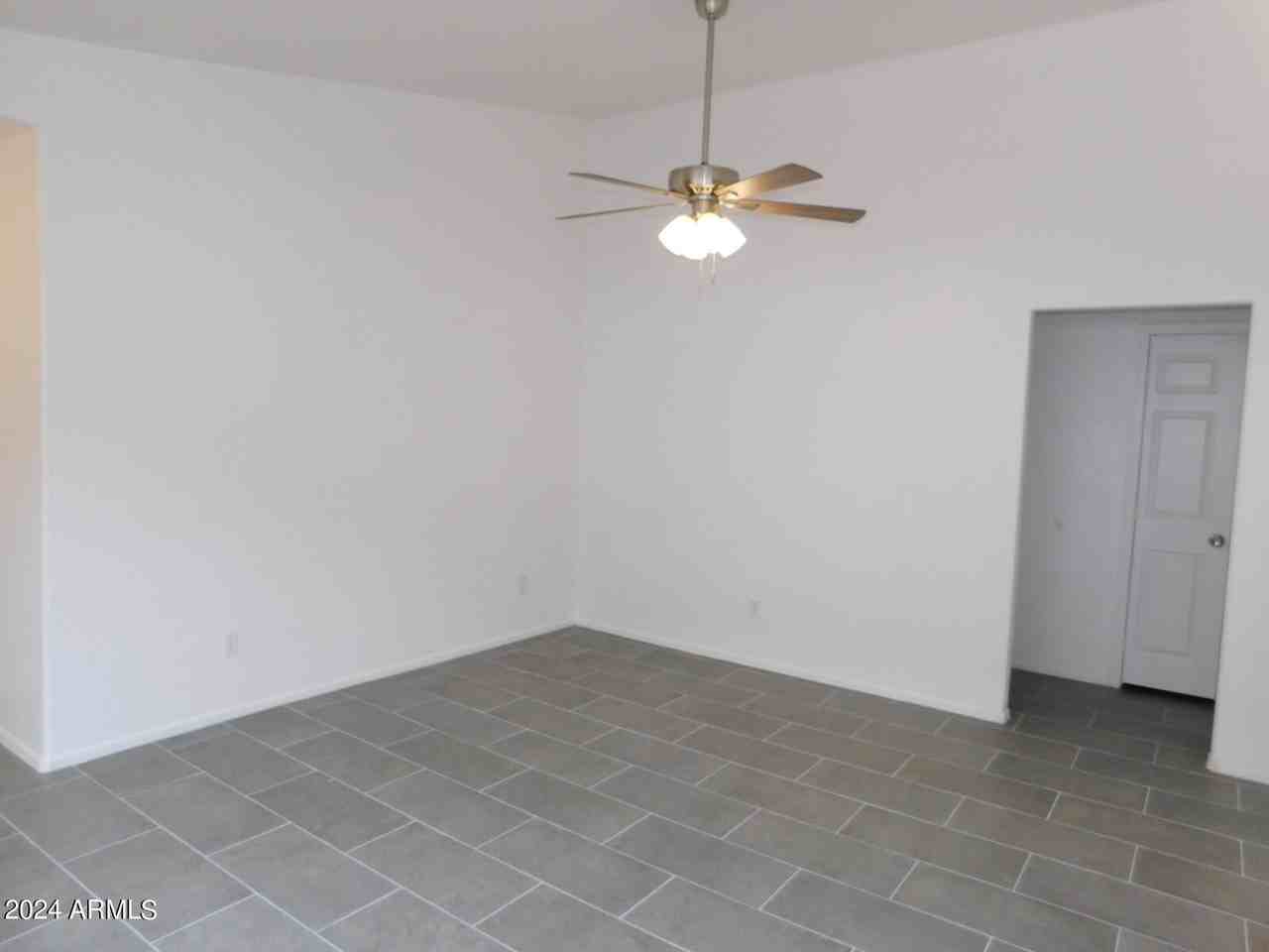 2874 W Muriel Dr - Photo 3 of 28