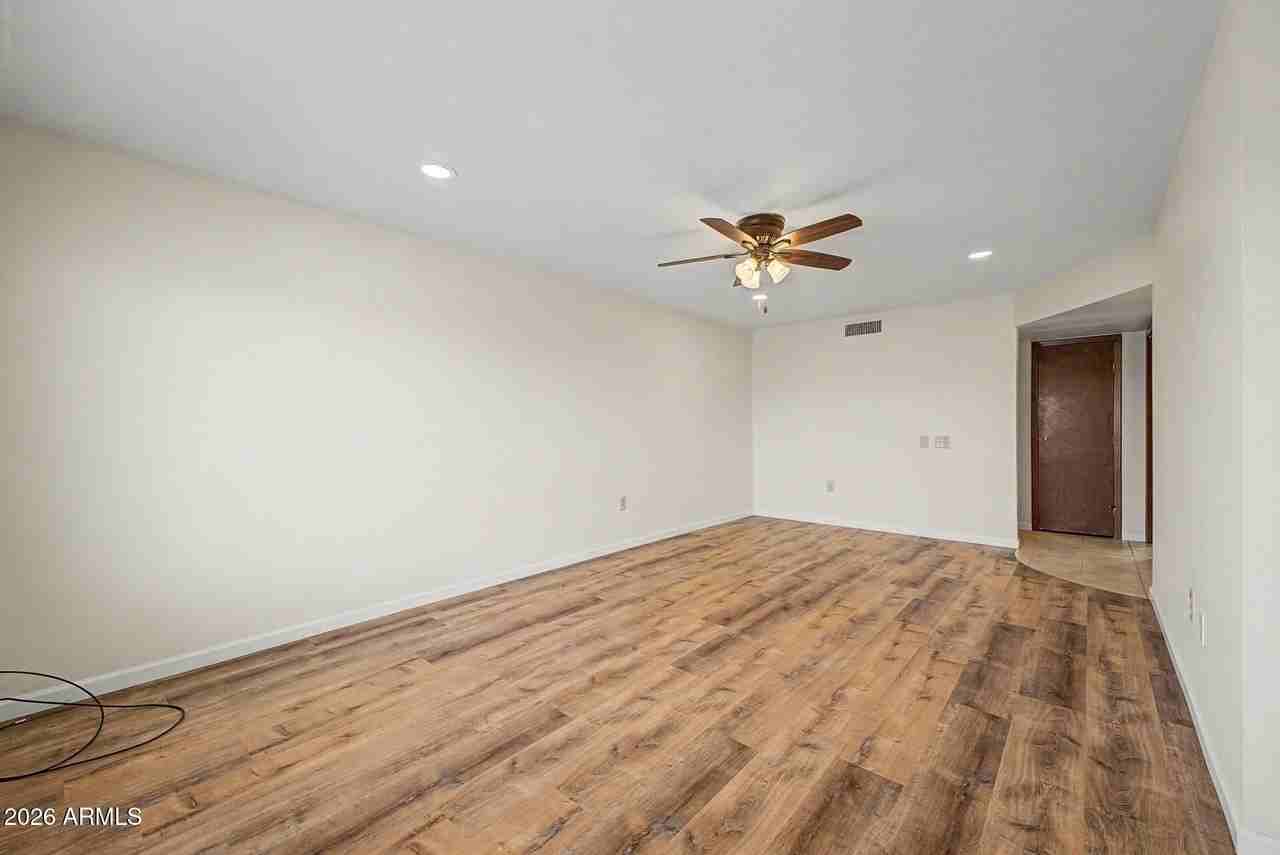 13622 N 98th Ave #C - Photo 4 of 24