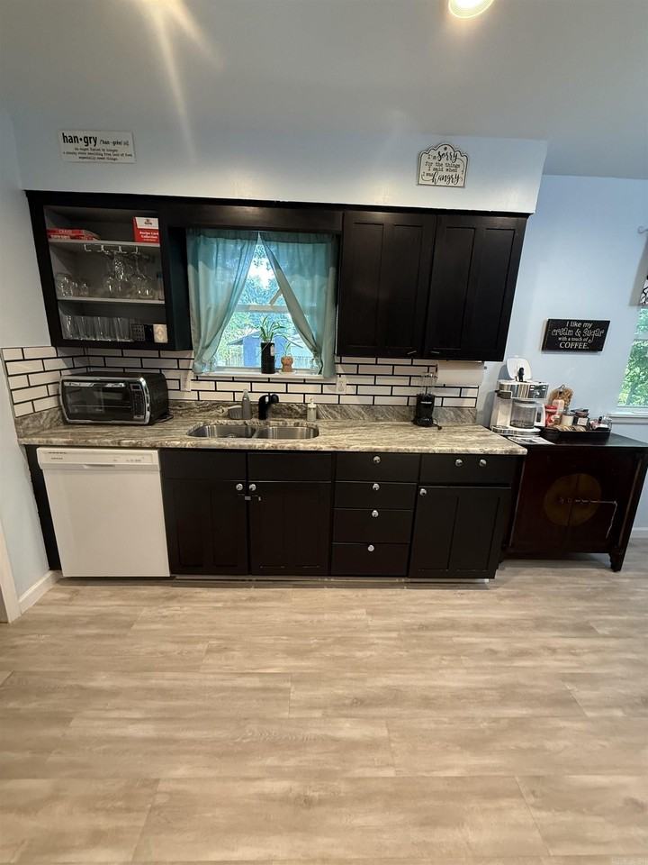 513 Hayes St - Photo 4 of 11
