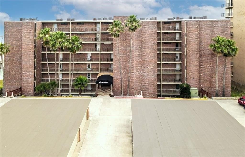 4334 Ocean Dr #403 - Photo 2 of 38