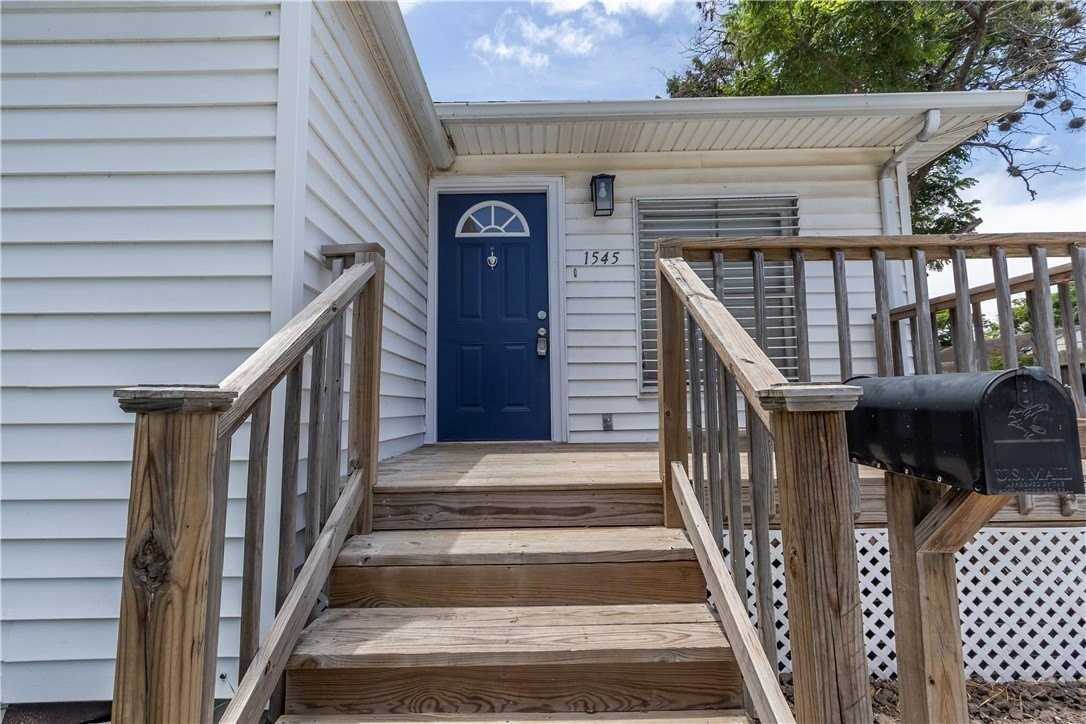 1545 Wynwood St - Photo 3 of 21