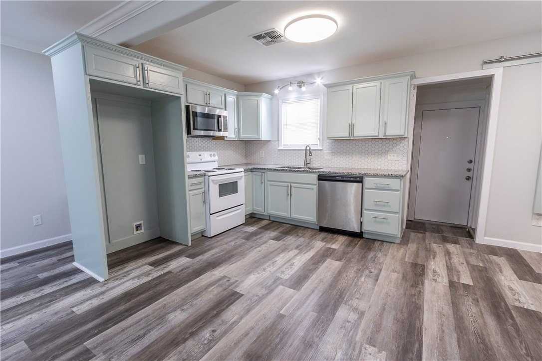 1545 Wynwood St - Photo 6 of 21
