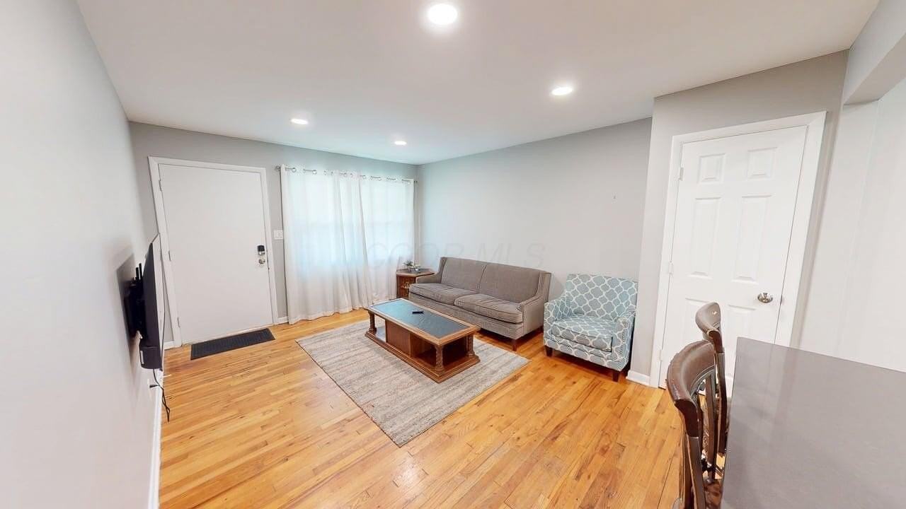 32 Marion St - Photo 6 of 36