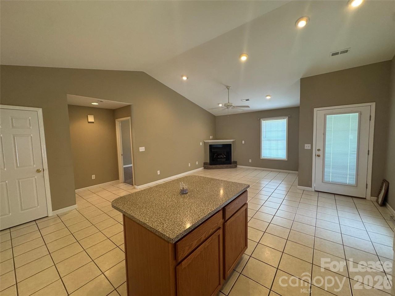 1025 S Church St - Photo 5 of 20