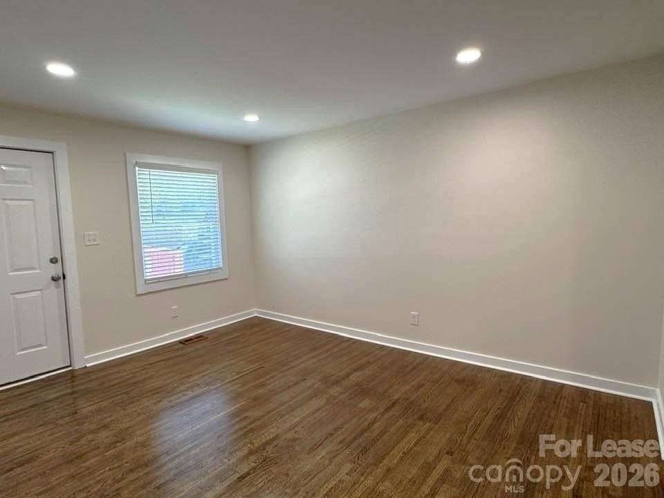 19612 Oak St #3 - Photo 7 of 17