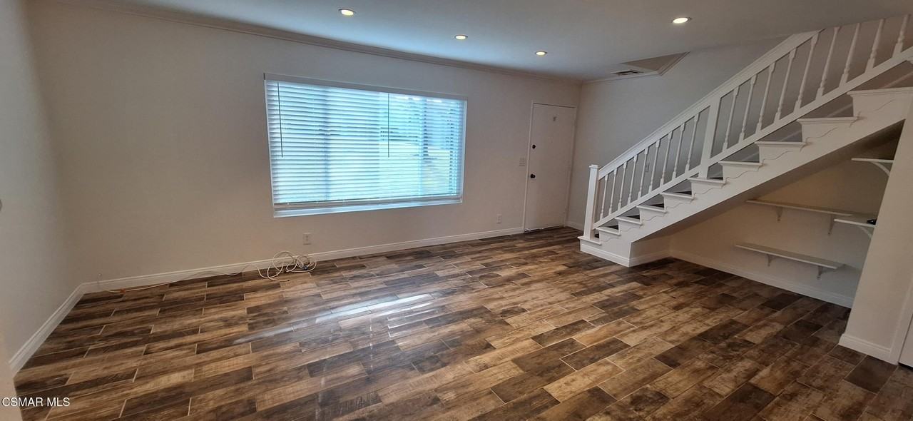255 Green Moor Pl - Photo 3 of 16
