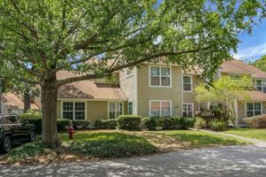 featured image of 1044 Planters Pl