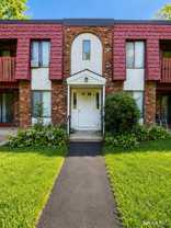 20 Woodsedge Dr #5B - Photo 1 of 1