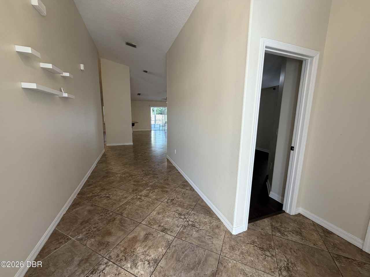 6009 Heron Pond Dr - Photo 3 of 24