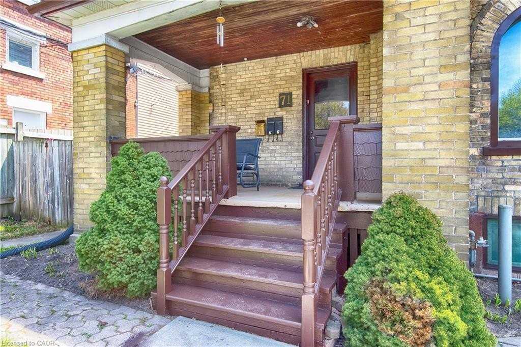 71 Wellington Street N 1 - Photo 2 of 17