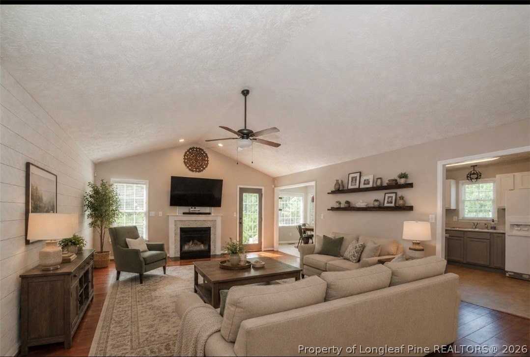 3513 Bracebridge Ct - Photo 5 of 40