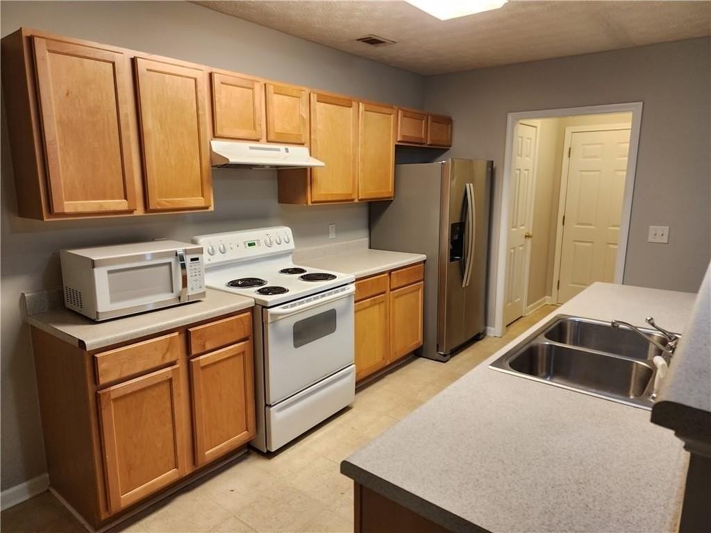 6129 Brookechase Ln - Photo 3 of 23
