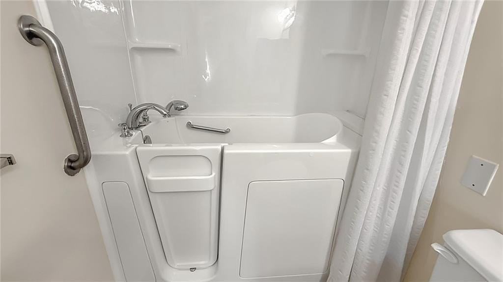 475 Mount Vernon Hwy Ne #C225 - Photo 2 of 50