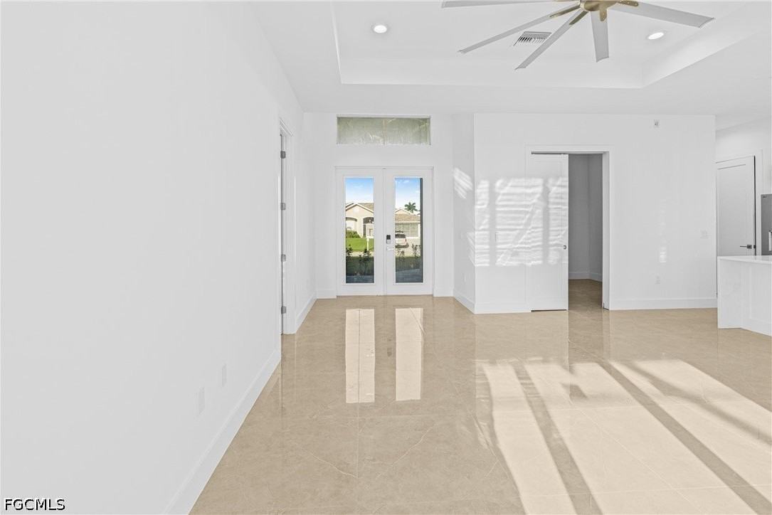 821 Nw 37th Pl - Photo 7 of 46