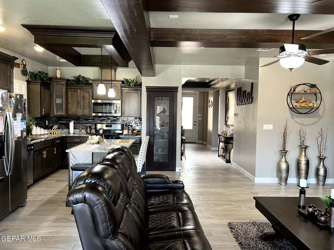 14231 Richard Wiles Ave - Photo 6 of 41