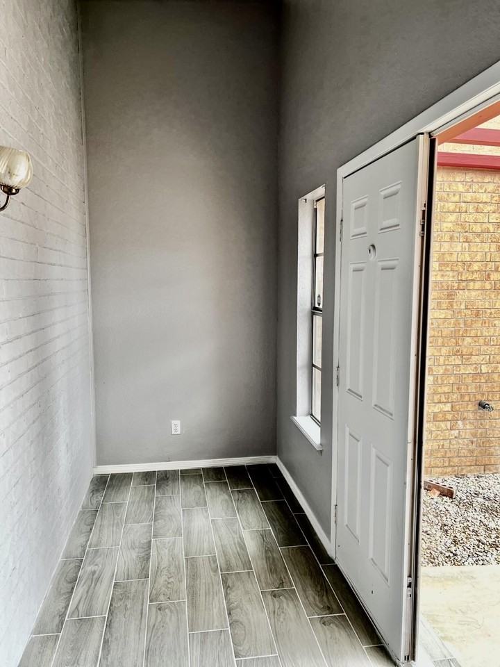 1618 Dale Douglas Dr - Photo 3 of 29