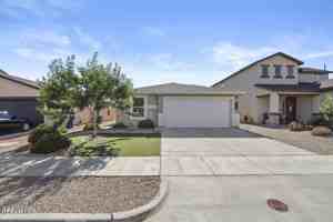 featured image of 3917 Desert Dunes Dr