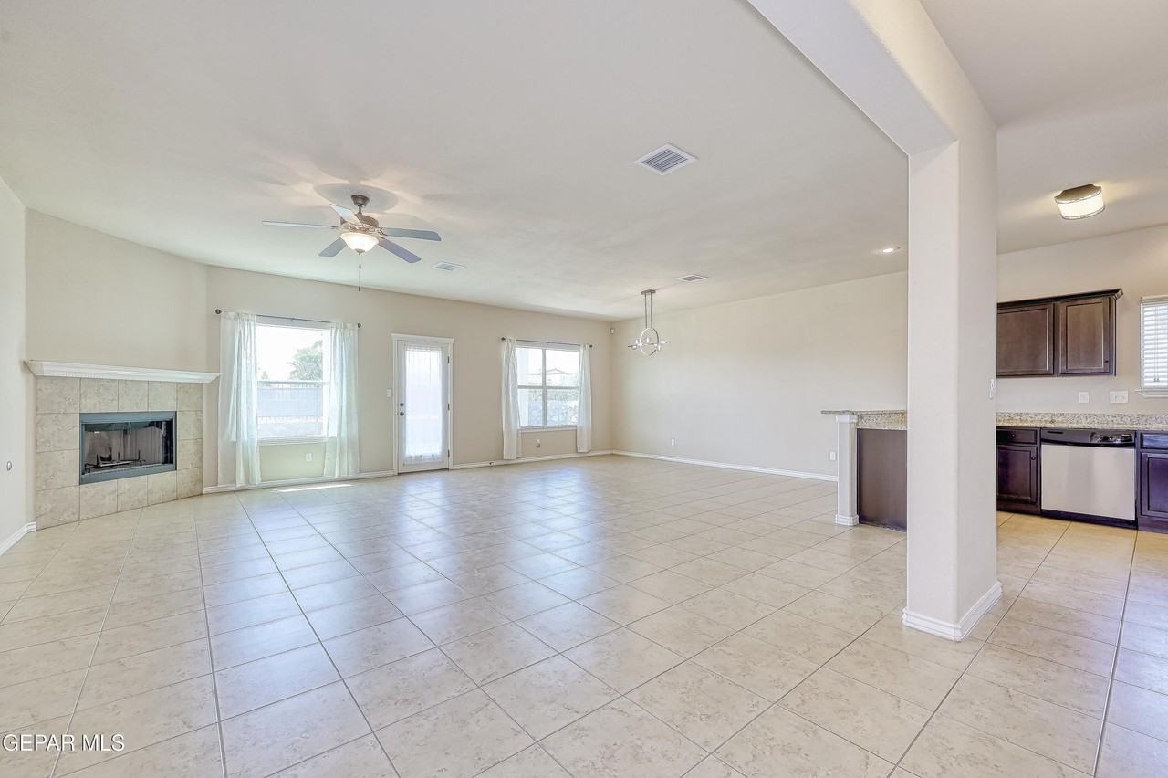 5601 Valley Maple Dr - Photo 7 of 42