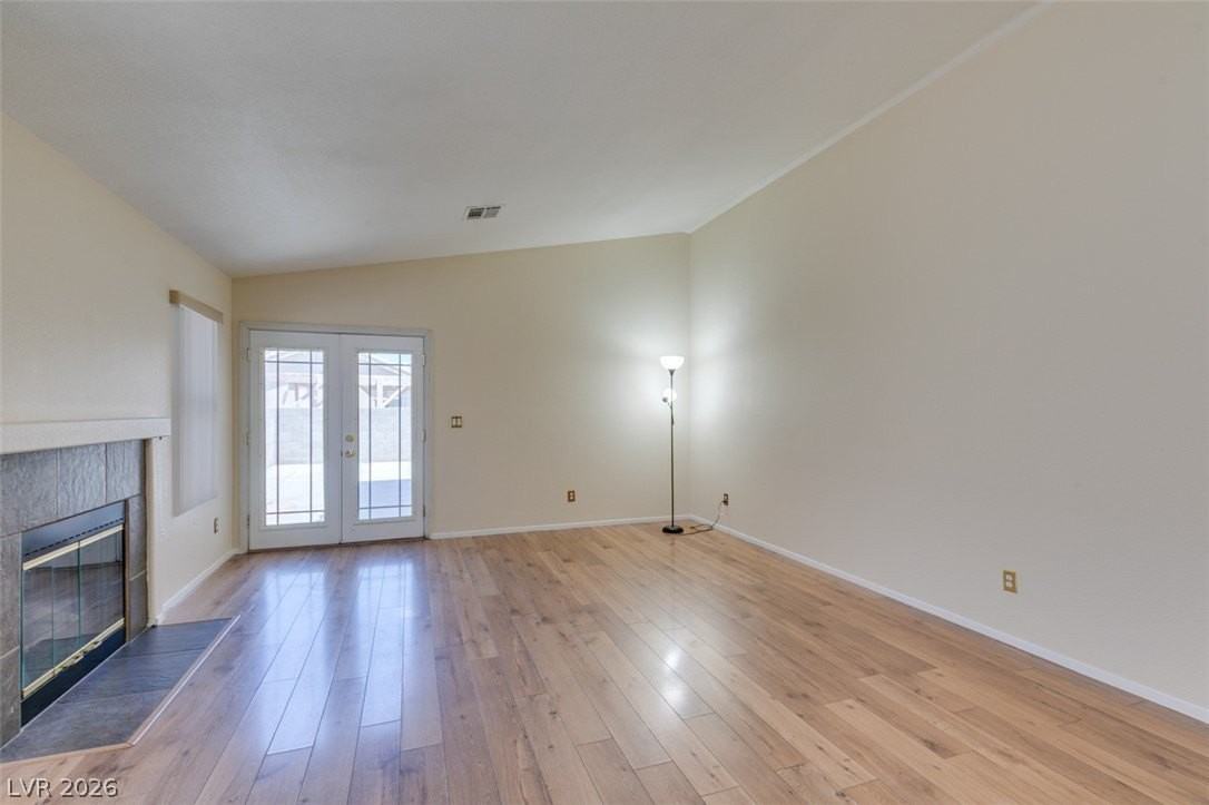 8168 W Gilmore Ave - Photo 3 of 40