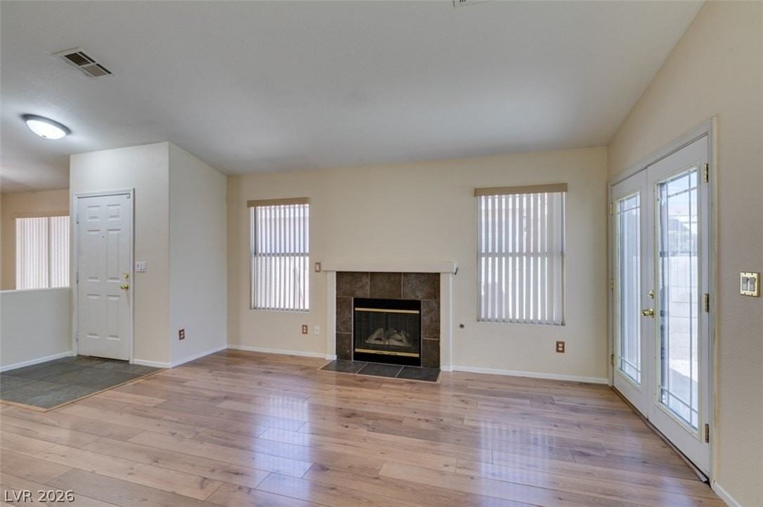 8168 W Gilmore Ave - Photo 7 of 40
