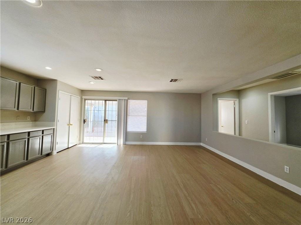 5929 Forest Creek Rd - Photo 4 of 20