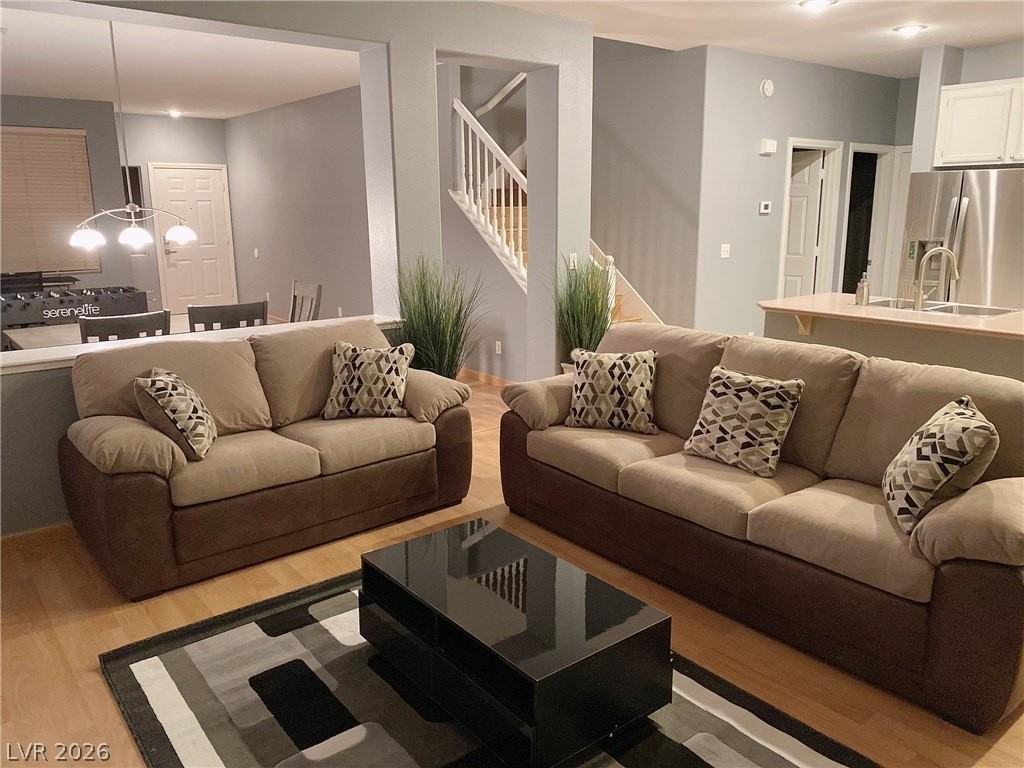 3542 Great Bear St - Photo 2 of 14