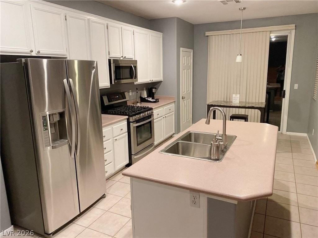 3542 Great Bear St - Photo 4 of 14