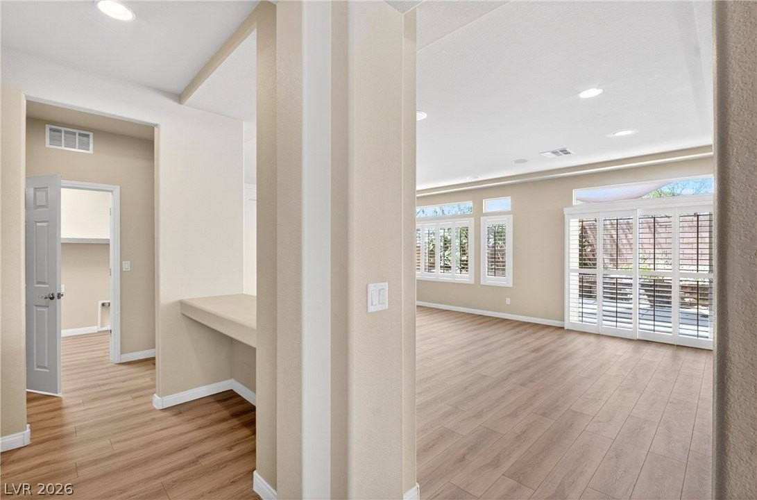 9735 Panther Hollow St - Photo 5 of 30