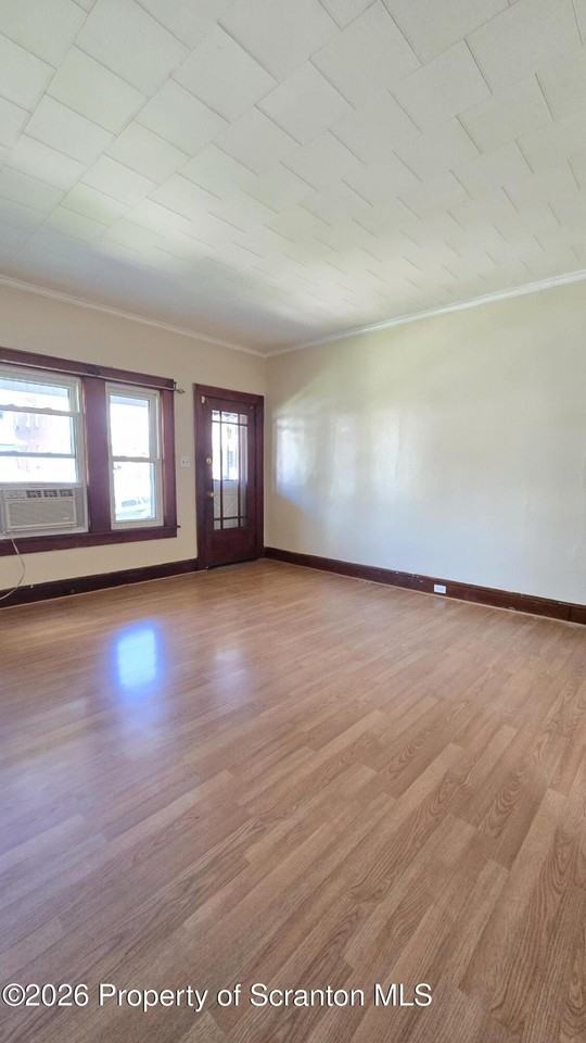 542 Deacon St - Photo 2 of 25