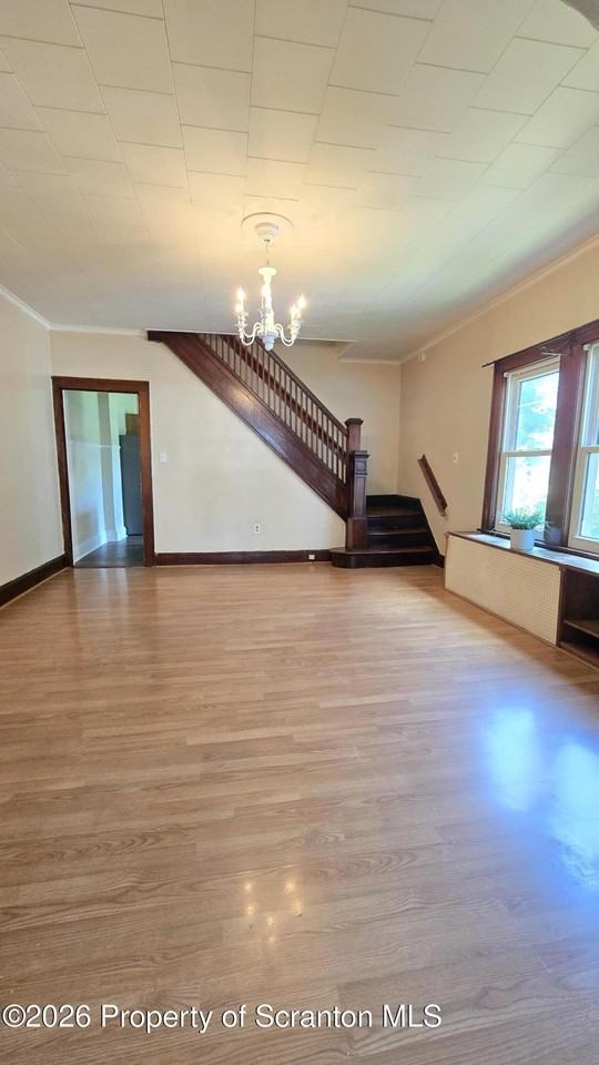 542 Deacon St - Photo 5 of 25
