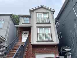 featured image of 850 Rebecca Pl