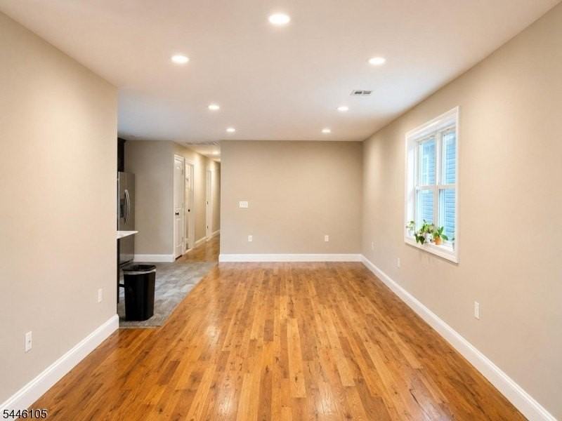850 Rebecca Pl - Photo 3 of 12
